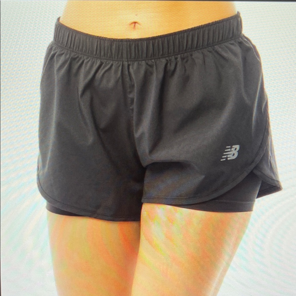 New Balance woman’s 2 in 1 3” running shorts black size XS